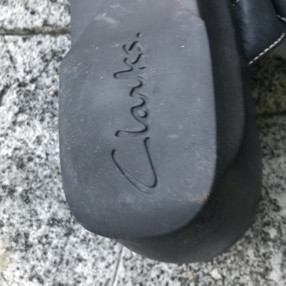 Clarks black leather superlight slipon size 9M - Picture 11 of 15